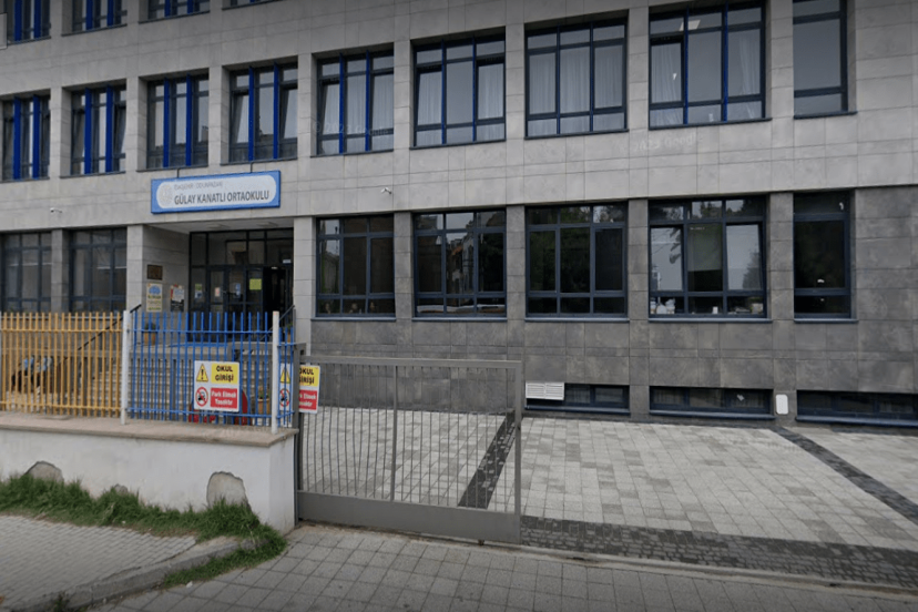 Skandal İddia: Market Alkol Satabilsin Diye Okulun Girişini Değiştirdiler!