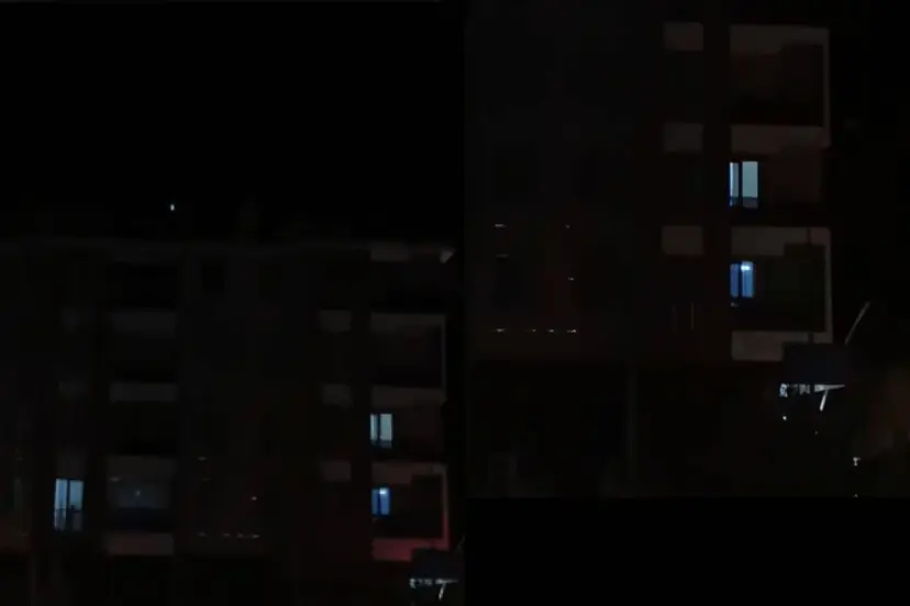 Eskişehir'de intihar girişimi: Elinde bıçakla çatıya çıktı!