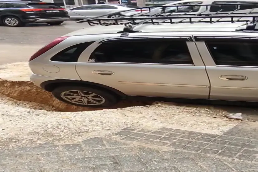 Eskişehir’de Sağanak Yağış Sonrası Yol Çöktü!