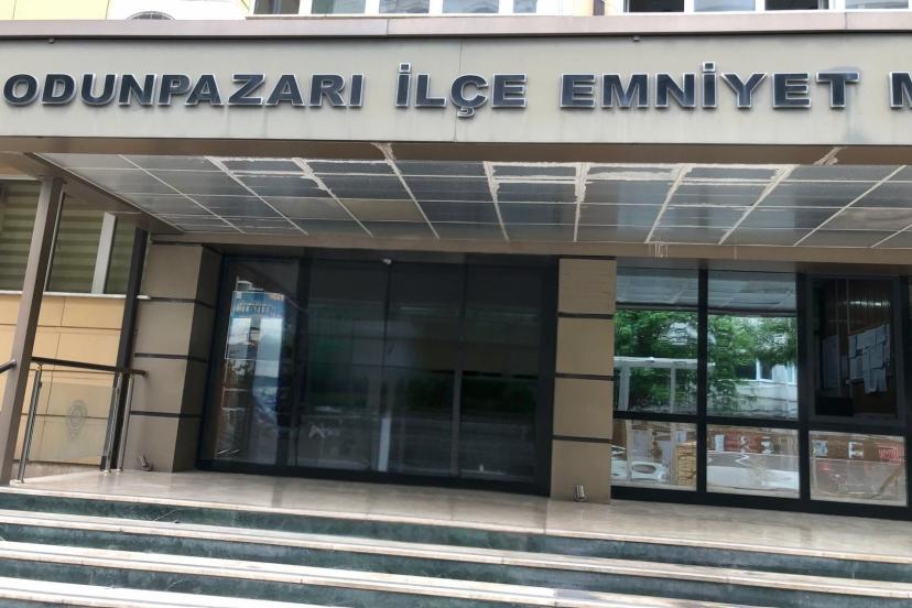 Devlet Gücünün İtibarı Zedeleniyor mu? Erdoğan’a Sadakatiyle Bilinen Yerel Medya Başkanına Emniyette Şiddet İddiası!