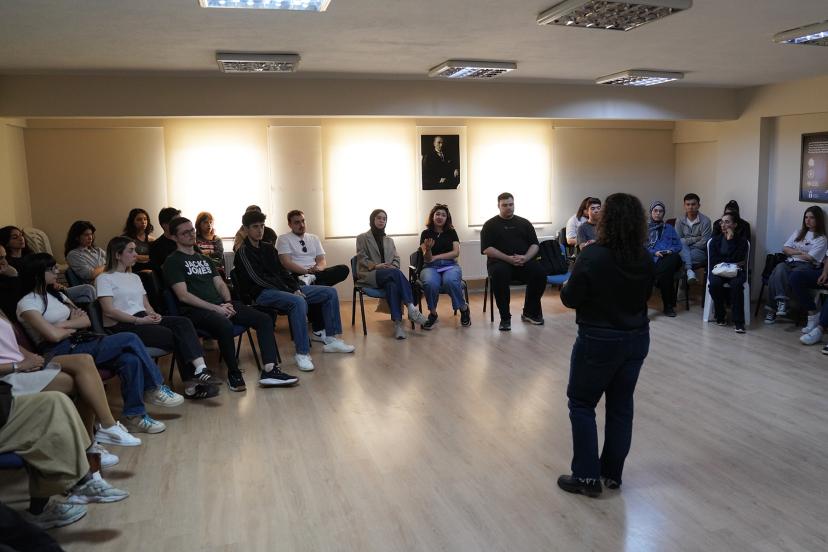 Tepebaşı Belediyesi’nden Gençlere Toplumsal Cinsiyet Eşitliği ve Flört Şiddeti Eğitimi!