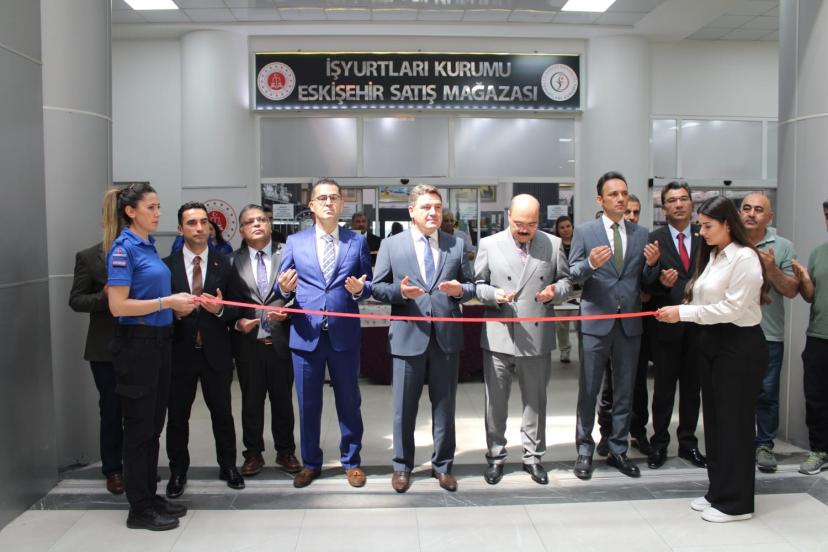 Eskişehir Adliyesi'nden Örnek Dayanışma: DMD Hastası 2 Çocuk İçin Panayır Kuruldu!