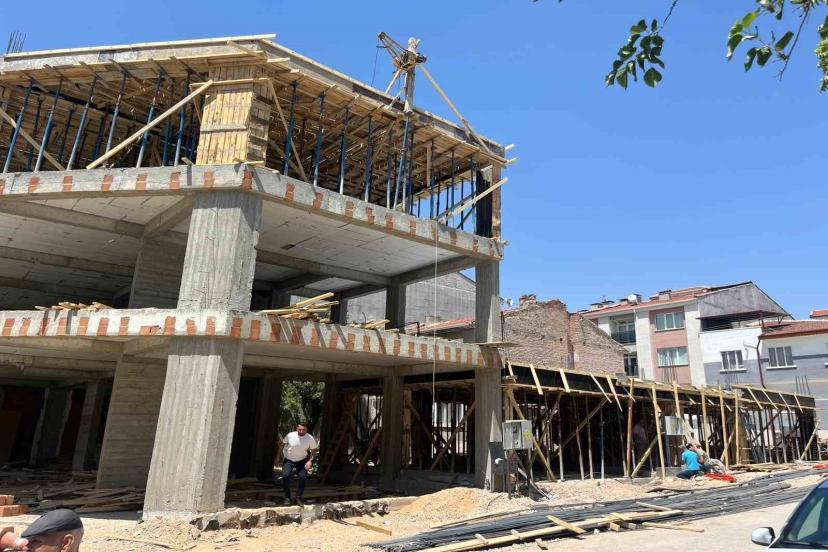 Şirintepe’de Elektrik Çarpan İşçi Hastaneye Kaldırıldı