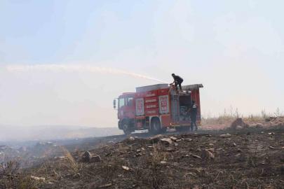 Odunpazarı’nda Boş Arazi Yangını Yerleşim Alanına Sıçramadan Söndürüldü