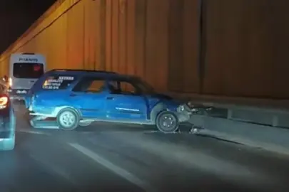 Servis Aracı ve Otomobil Çarpıştı: Trafik Aksadı