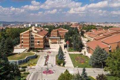 Anadolu Üniversitesi Yunus Emre Kampüsü’nde çevre düzenlemesi