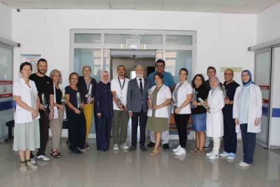 ESKİŞEHİR’DE FİZYOTERAPİSTLER GÜNÜ: SAĞLIK MÜDÜRÜ BİLDİRİCİ’DEN ANLAMLI ZİYARET!