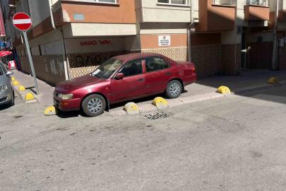 ESKİŞEHİR’DE APARTMAN YÖNETİCİSİNDEN HATALI PARKA UYARI!