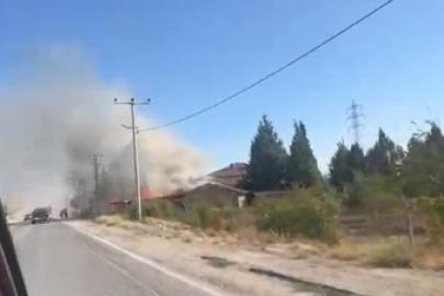 ESNAF VE VATANDAŞLAR PANİK YAŞADI! FABRİKA YANGINI SÖNDÜRÜLDÜ!