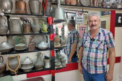 Kırka’da erkekler tarihin gölgesinde tıraş oluyor