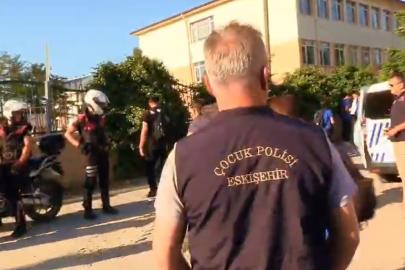 ESKİŞEHİR’DE ÖĞRENCİLERİN GÜVENLİĞİ İÇİN DENETİMLER DEVAM EDİYOR!