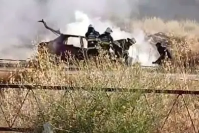 Sokak Ortasında Alev Alev Yandı: Otomobil Kullanılamaz Hale Geldi