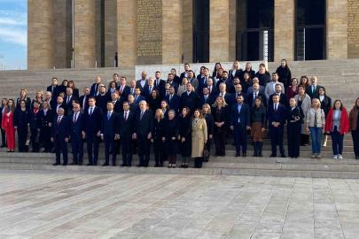CHP’den 39. Olağan Kurultay öncesi Anıtkabir’e ziyaret