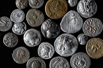 Çorap İçine Gizlenen Bizans Dönemi Sikkeleri Sınırda Ele Geçirildi