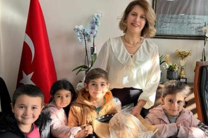 Minik öğrencilerden İlçe Milli Eğitim Müdürü’ne sıcak sürpriz
