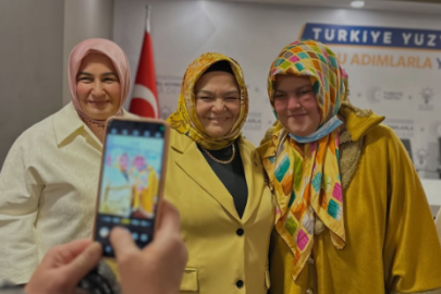 Öğretmenler Günü ve Doğum Günü Birleşti: AK Parti Eskişehir'den Vekil Anne Anlamlı Kutlama!