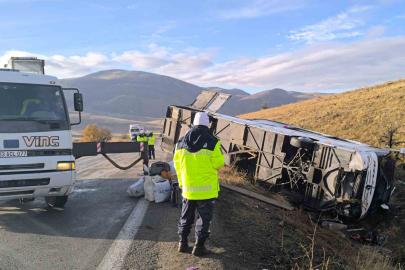 Otobüs kazasında ölenlerin kimlik tespit çalışmaları sürüyor