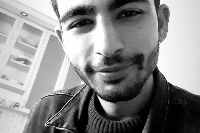 OTOMOBİLLE ÇARPTI, DEMİR ÇUBUKLA ÖLDÜRDÜ!