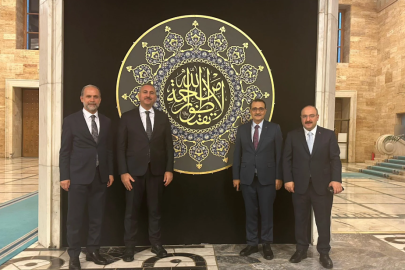 TBMM’de Anlamlı Sergi: Dönmez’den Gazze Halkına Barış Mesajı