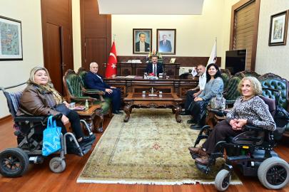 Türkiye Sakatlar Derneği Eskişehir Şubesi’nden Vali Aksoy’a Nezaket Ziyareti