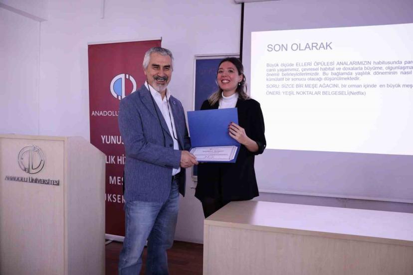 ‘Yaşlılıkta Egzersiz ve Kronik Hastalıklar’ konulu konferans gerçekleştirildi