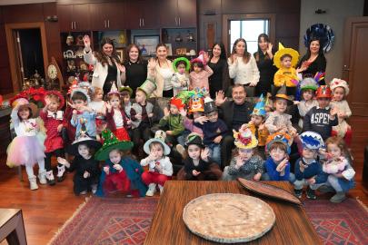 Başkan Ataç'a miniklerden tatlı ziyaret