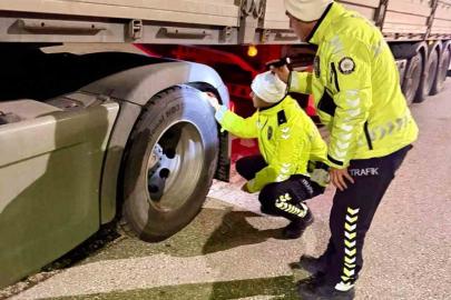 Bilecik’te kış lastiği denetimleri sürüyor