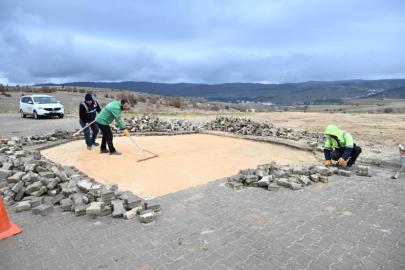 Bozüyük’te Ulaşım Konforu Artıyor: Kilit Taşı Onarımları Sürüyor