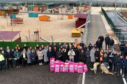 Eskişehir Büyükşehir’den can dostlara 10 tonu aşan mama desteği