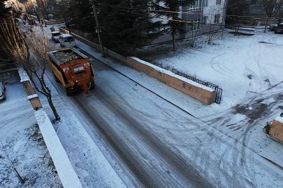 Eskişehir Tepebaşı’nda buzlanmaya karşı yoğun mesai başladı