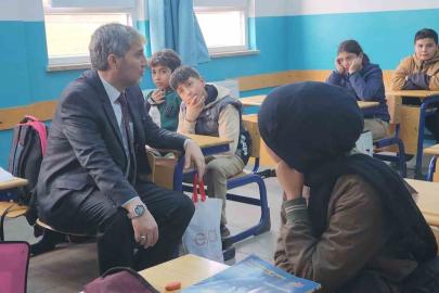 Müdür Yılmaz: "Millî ve manevî değerlere bağlı, güçlü bireyler yetiştirmek önceliğimizdir"