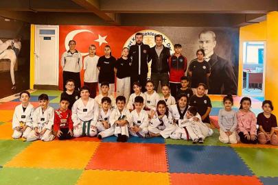 Pazarlar’da başarılı sporculara Bursa gezisi ödülü