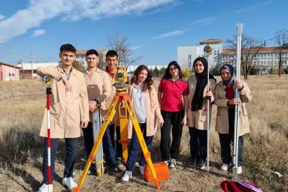 Staj programı ile geleceğin tapu memurları yetiştiriliyor