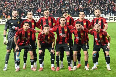 TFF 3. Lig: Eskişehirspor: 3 - Karşıyaka: 0