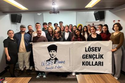 “Yeni yıldan tek dilekleri sağlık”: LÖSEV’den Eskişehir’de anlamlı etkinlik