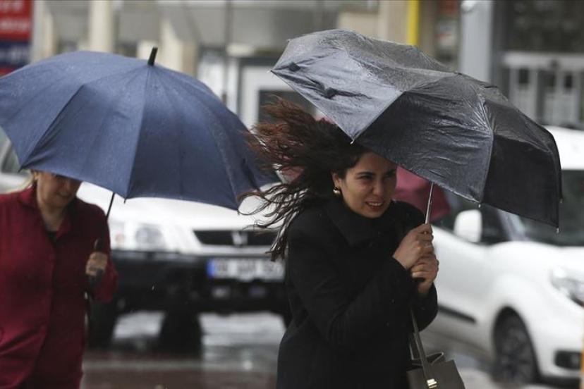 Meteoroloji'den Son Dakika: Eskişehir Genelinde Fırtına Alarmı Başladı!