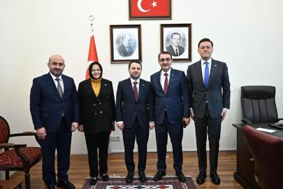 AK Parti Eskişehir İl Başkanı ve Milletvekilleri Gürlek’i Ziyaret Etti