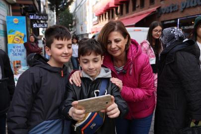 Başkan Ünlüce bayram coşkusunu halkla yaşadı