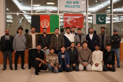 Eskişehir’de Anlamlı İftar: Afganistan ve Pakistanlı Gençler Aynı Sofrada!