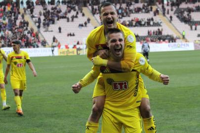 Şampiyonluk yarışı kızıştı, gözler son 7 haftada