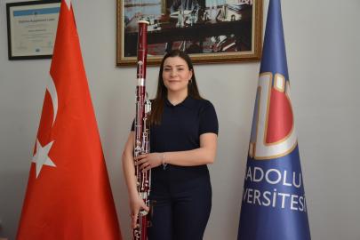 Ece Nur Özer Avrupa'da Burs Kazanan İlk Türk Fagotçu Oldu