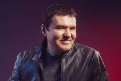 Sevilen Sanatçı Mithat Körler’den Görsel Şölen: Yeni Şarkı, Yeni Heyecan