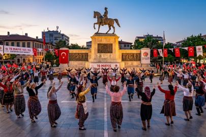 107 Kadın 19 Mayıs İçin Zeybek Oynayacak
