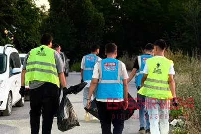 AK Gençlerden Kanlıkavak’ta Temizlik Etkinliği