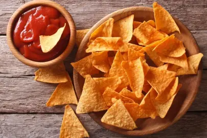 Cips ve Hazır Yemek Kalbi Tehdit Ediyor