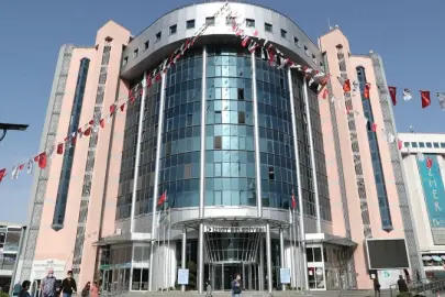 İzmit Belediyesi’ne Yolsuzluk Operasyonu