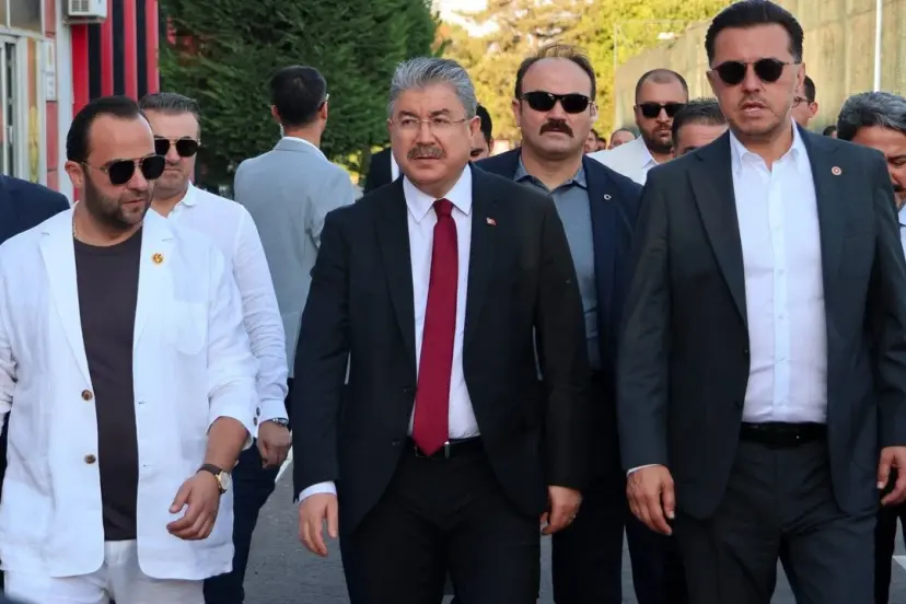 Vali Yılmaz ve Hatipoğlu’ndan Eskişehirspor’a Ziyaret