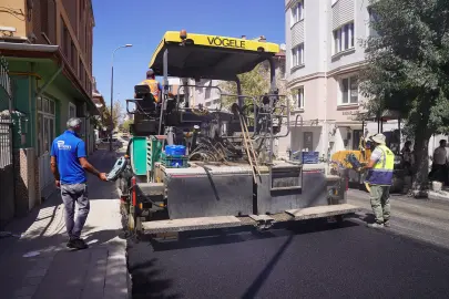İstiklal Caddesi’nde Asfalt Çalışmaları Sürüyor
